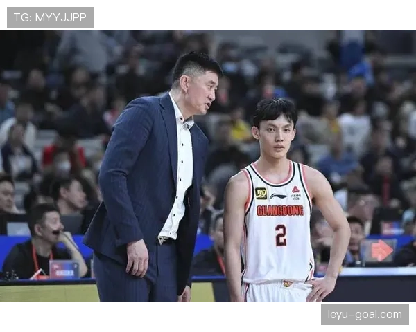 恩佐与加维：新生代中场核心的能力差异与战术适配性解析